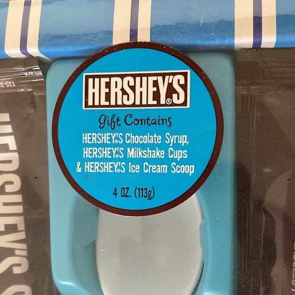 NEW collectible Hersey’s Chocolate milkshake gift set - Picture 2 of 4